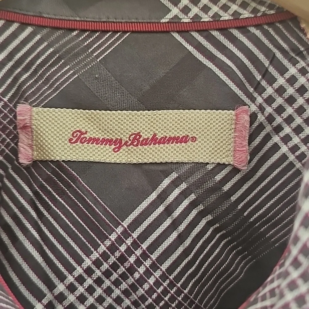 Tommy Bahama Casual Button-Down Shirt.